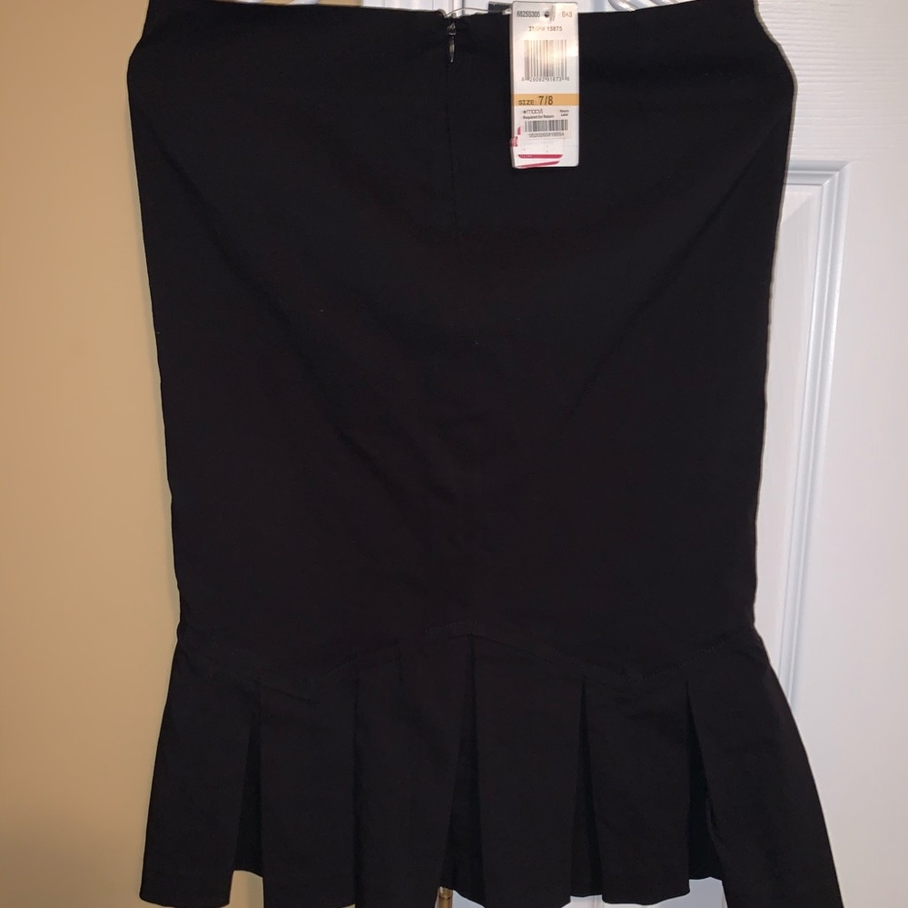 BRAND NEW Macy’s ruffled pencil skirt